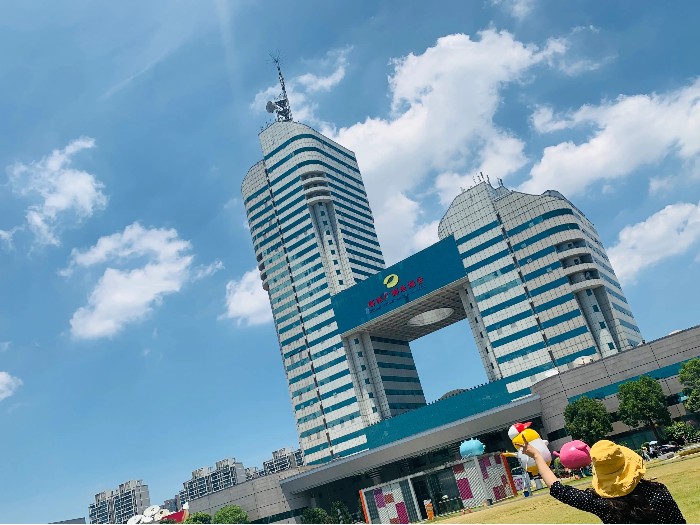 廣播電視中心戶外幕墻項(xiàng)目